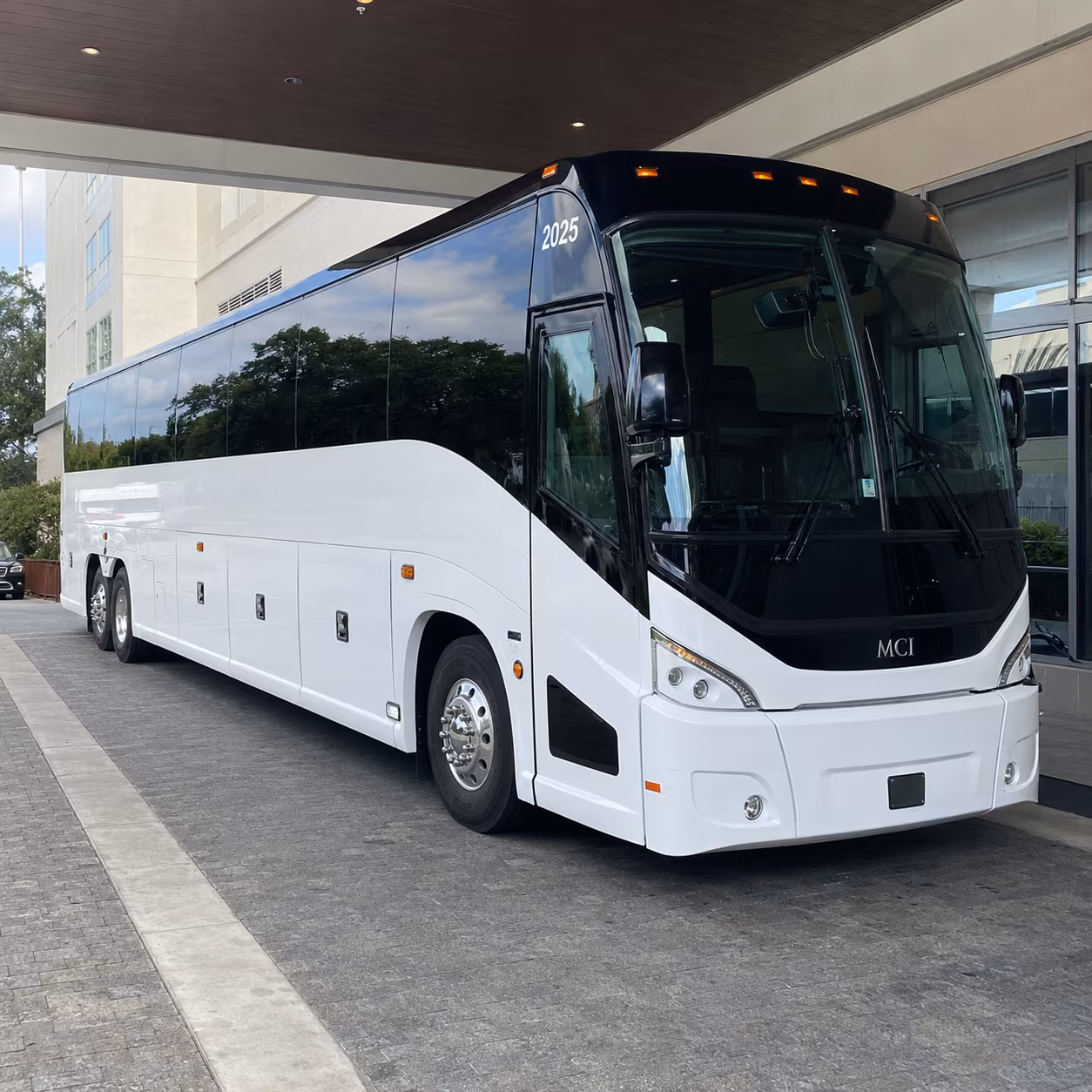 bellingham 54 passenger charter bus