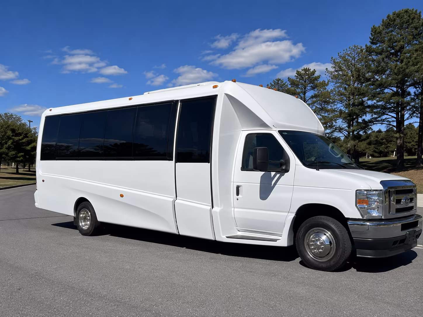 bus rentals for cross border wine tours to the fraser valley