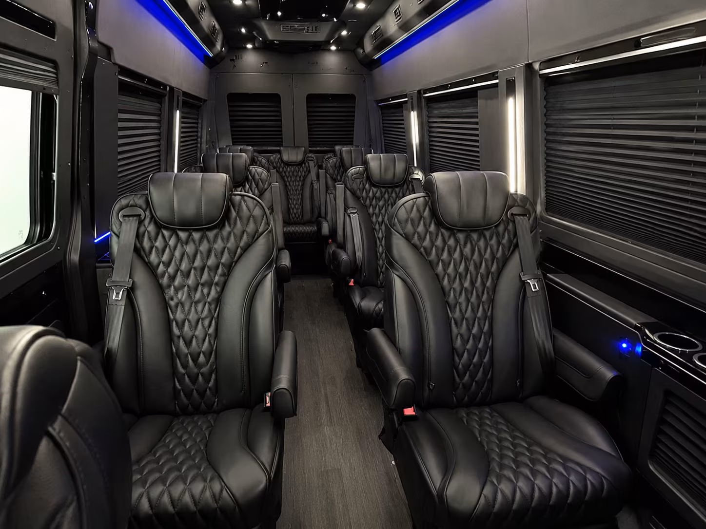find the perfect transportation for your next airport transfer 5