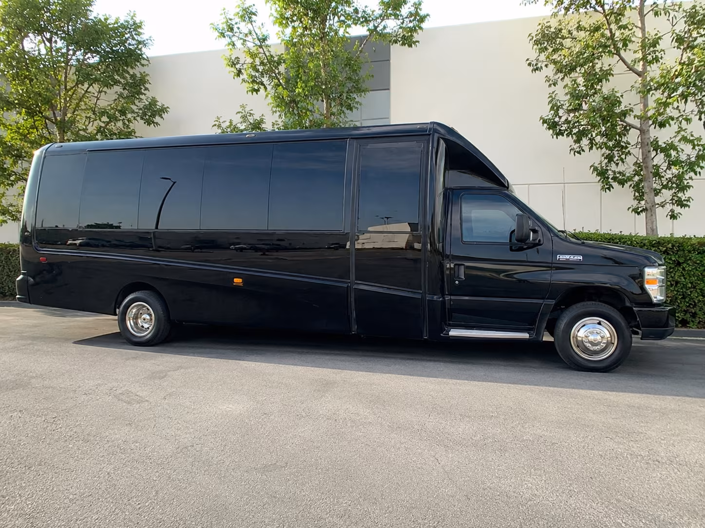 find the perfect transportation for your next convention or trade show 5