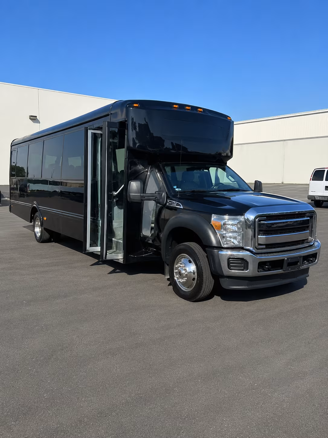 party bus rentals for bellingham area proms at bellingham high sehome and squalicum