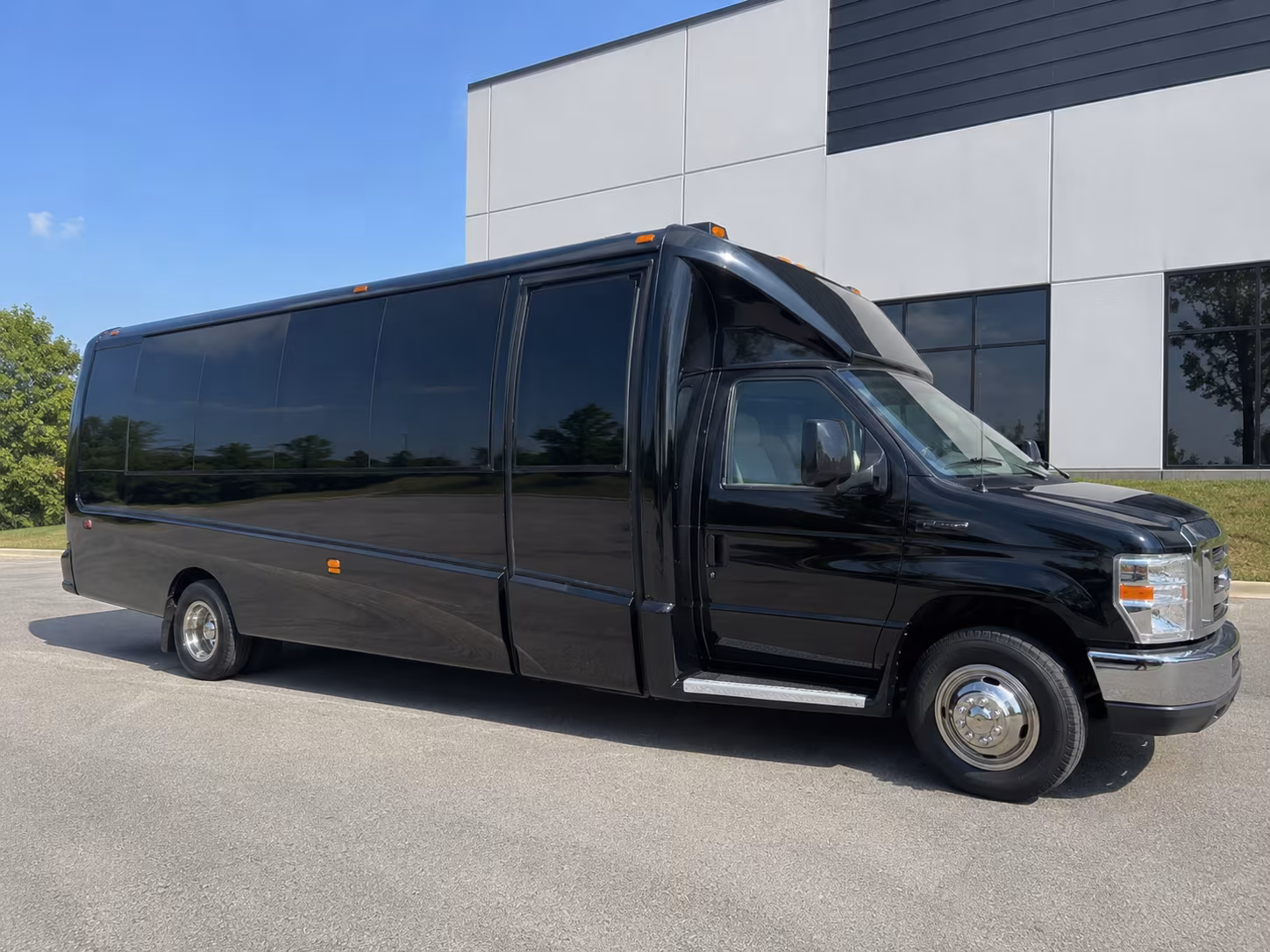 party buses and minibuses for wwu vikings games and campus events